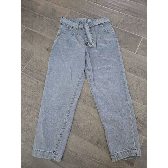 H&M Denim - Women's H&M Ultra High Waisted Paperbag Mom Straight Leg‎ Jeans Size 4
